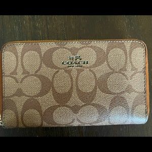 Coach wallet